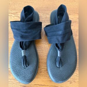 Sanuk Yoga Sling 2 Black Yoga Mat Sandals Womens Thong Comfort Fabric Size 9